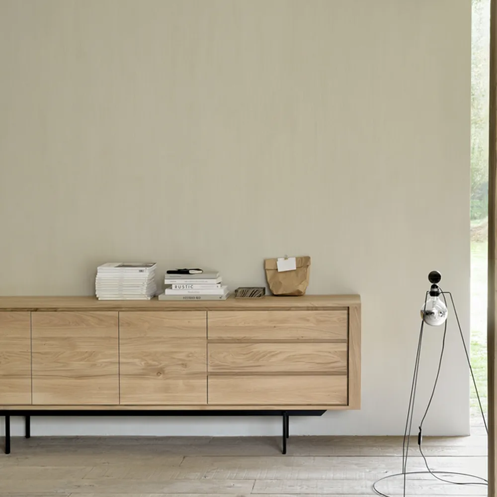 Aparador Shadow, Aceite Ek-Wax 2 puertas 3 cajones Ethnicraft