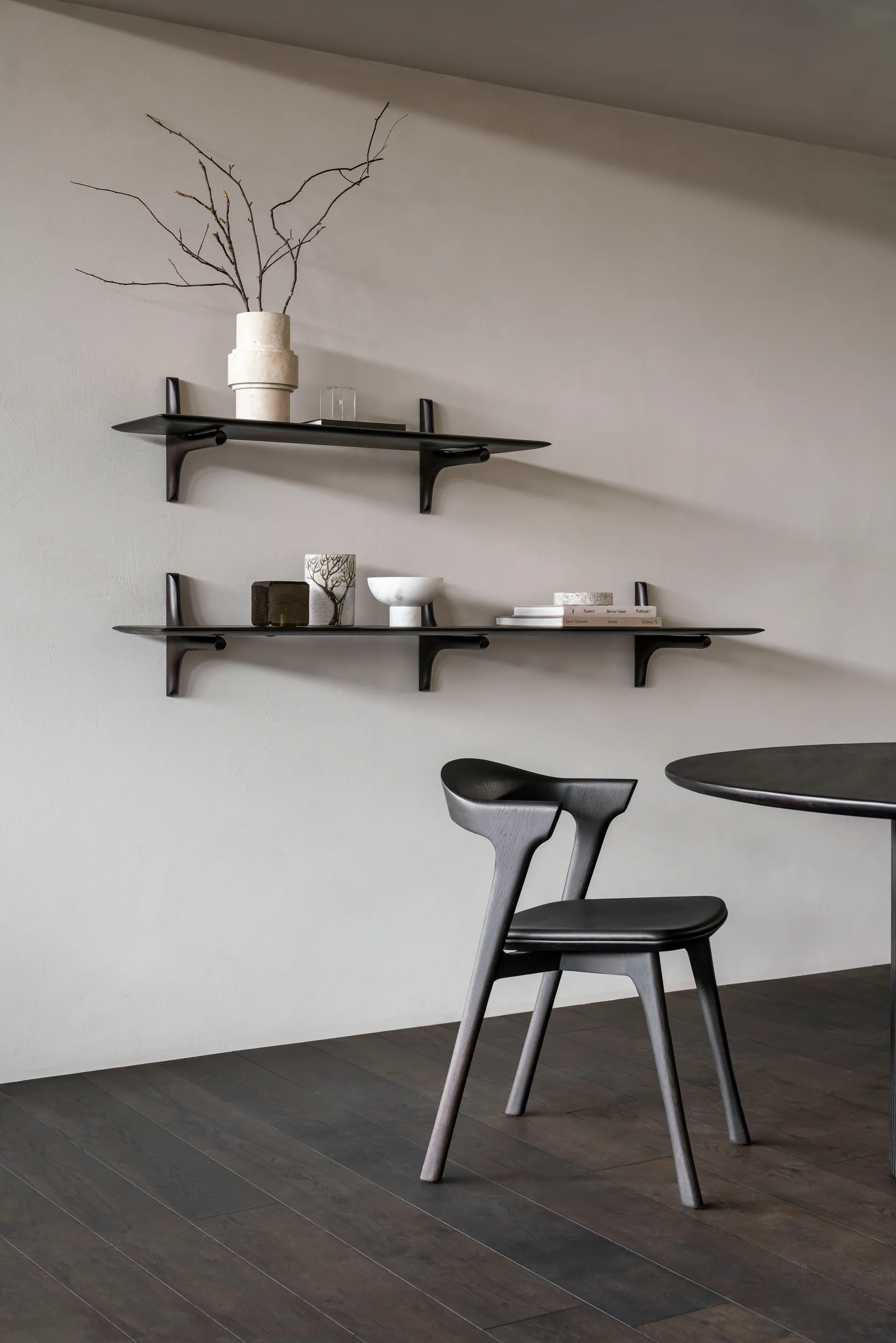 Estantería de pared PI, Mahogny dark brown 168 cm Ethnicraft