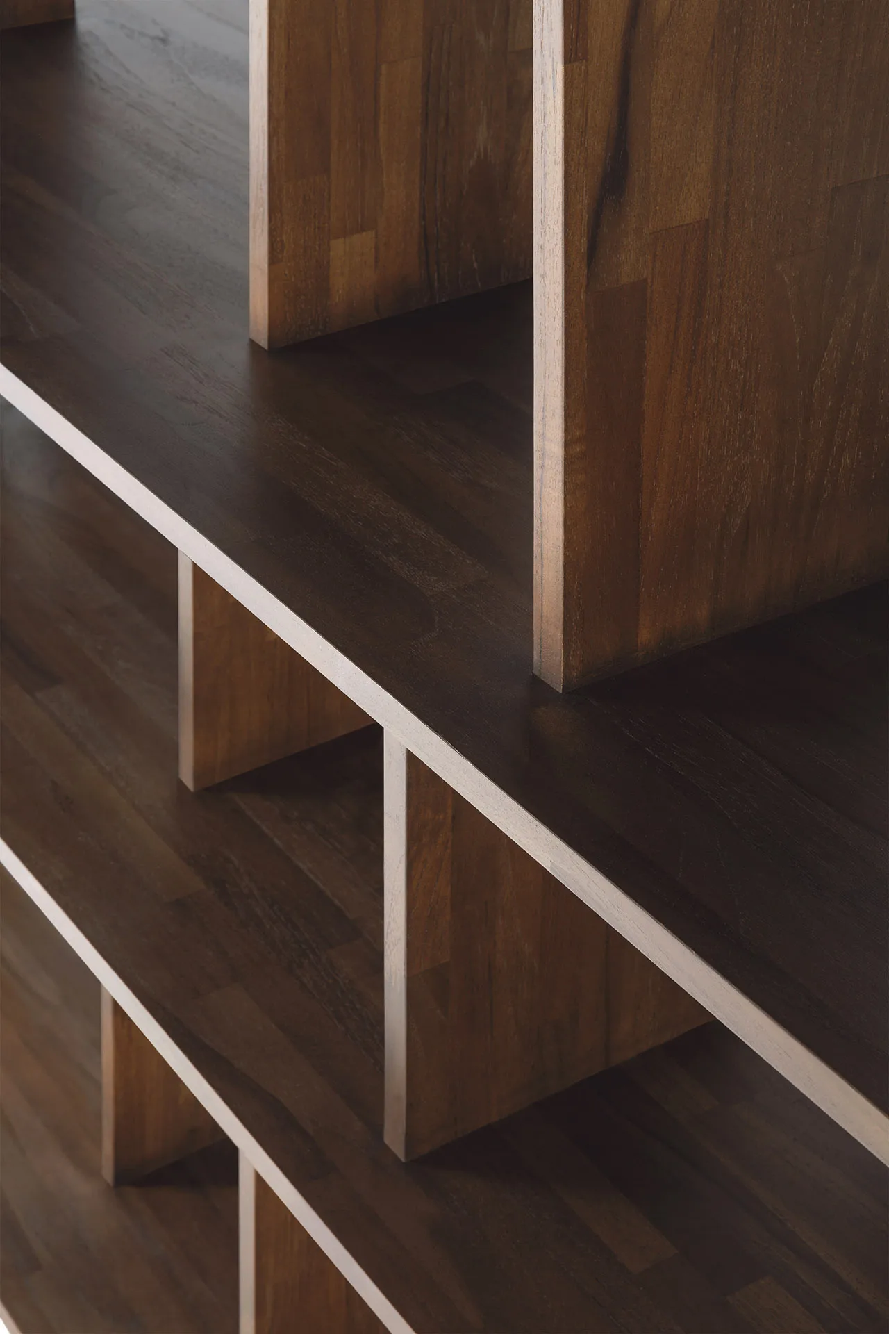 Estantería Irregular, Teca tintada oscura large Ethnicraft