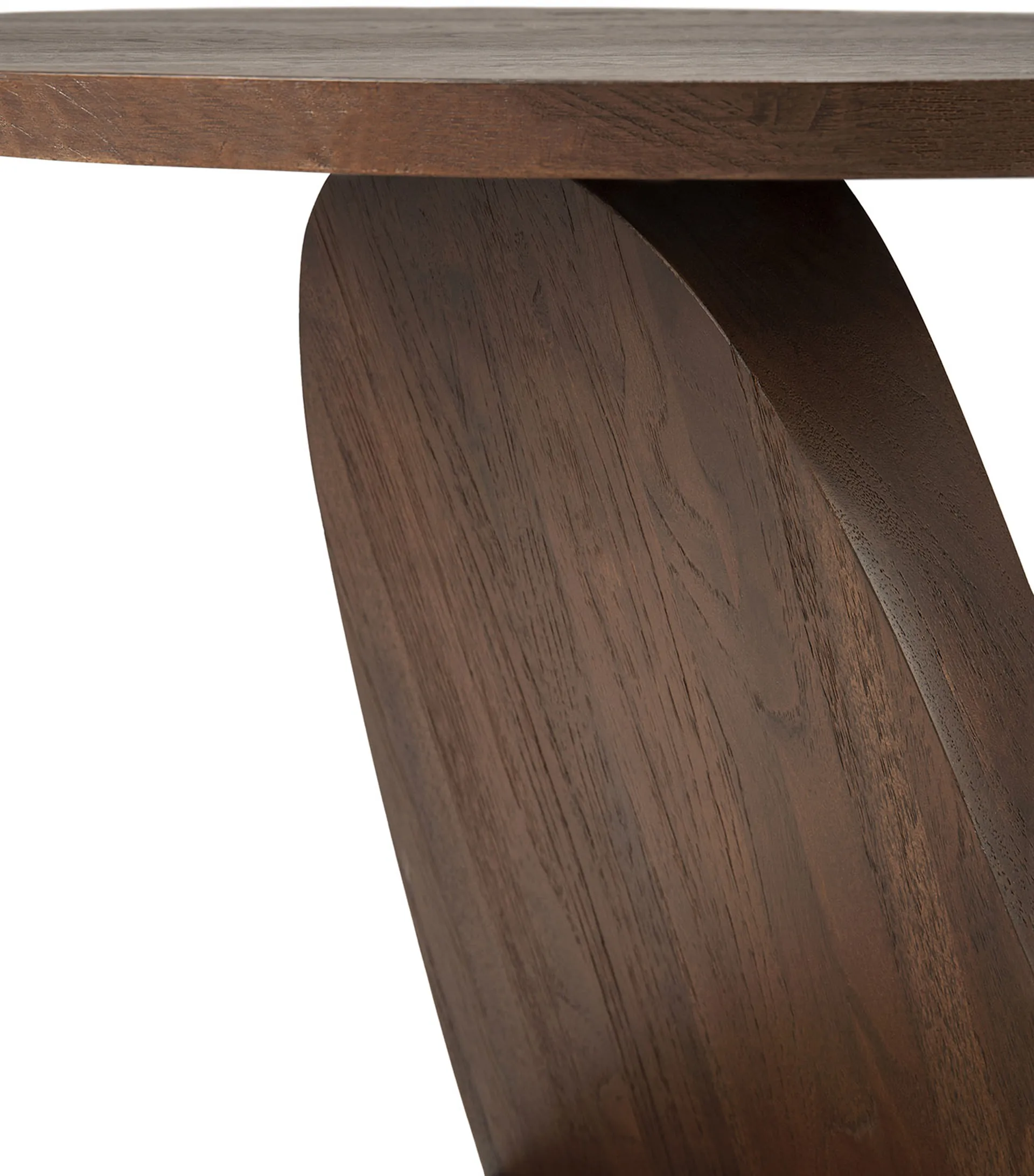 Mesa auxiliar Oblic Ø52 cm, teca tintada en marrón Ethnicraft