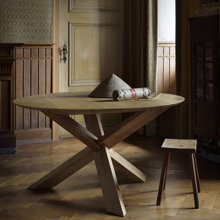Mesa Circle, Roble lacado ø163 cm Ethnicraft