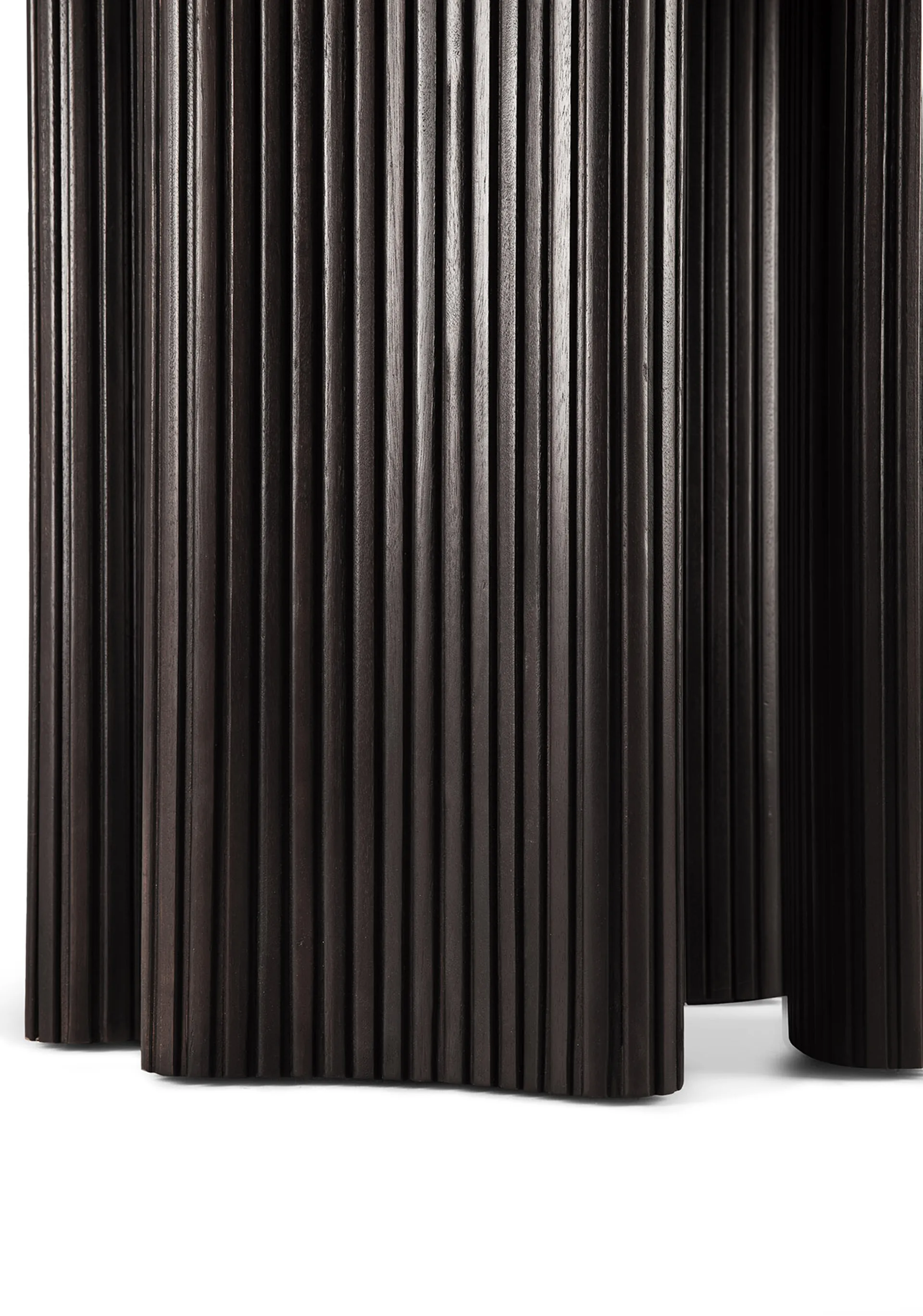 Mesa comedor Roller Max Ø150 cm, Caoba teñida en marrón oscuro Ethnicraft