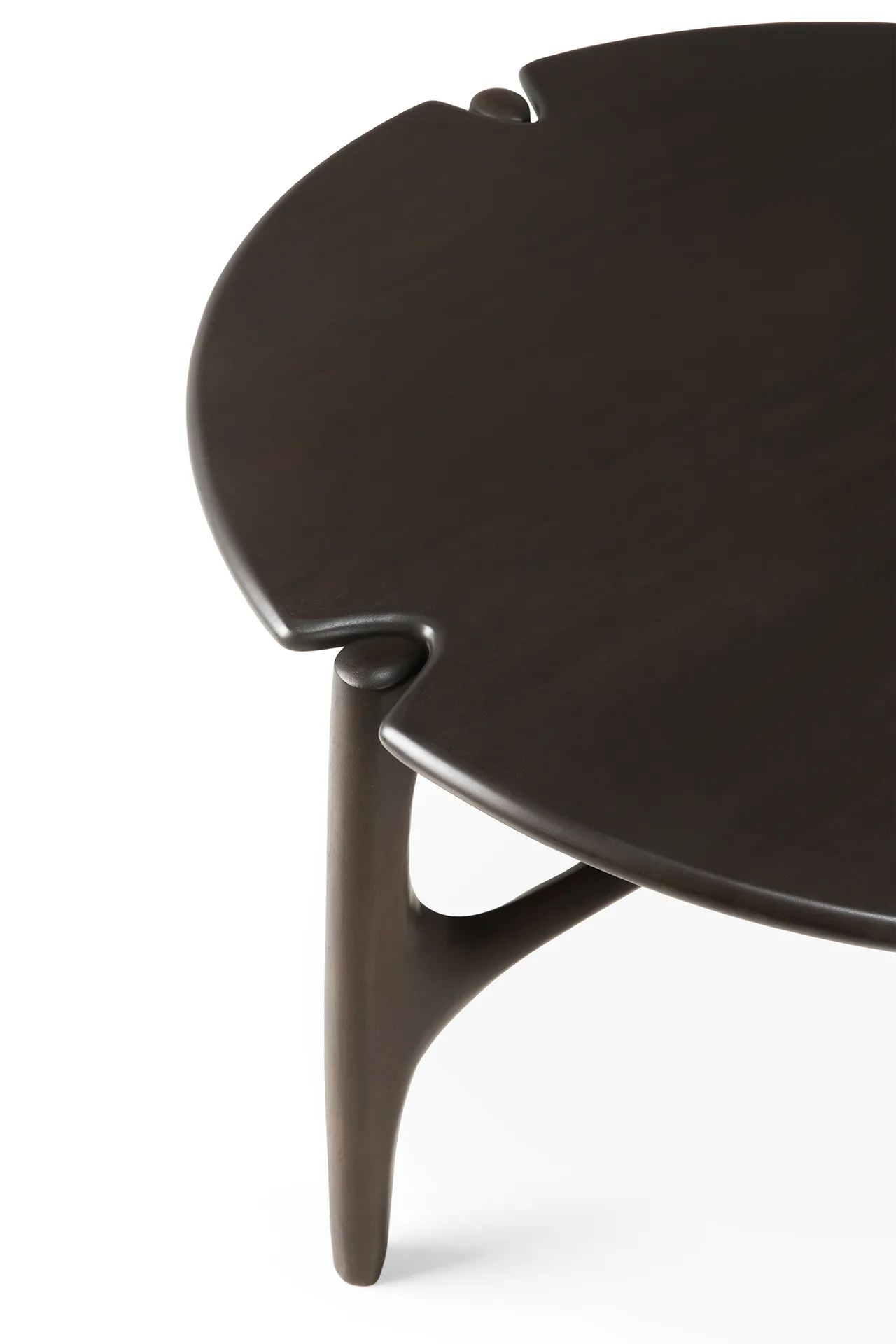 Mesa de centro PI Ø65 cm, Lackad mahogny Ethnicraft