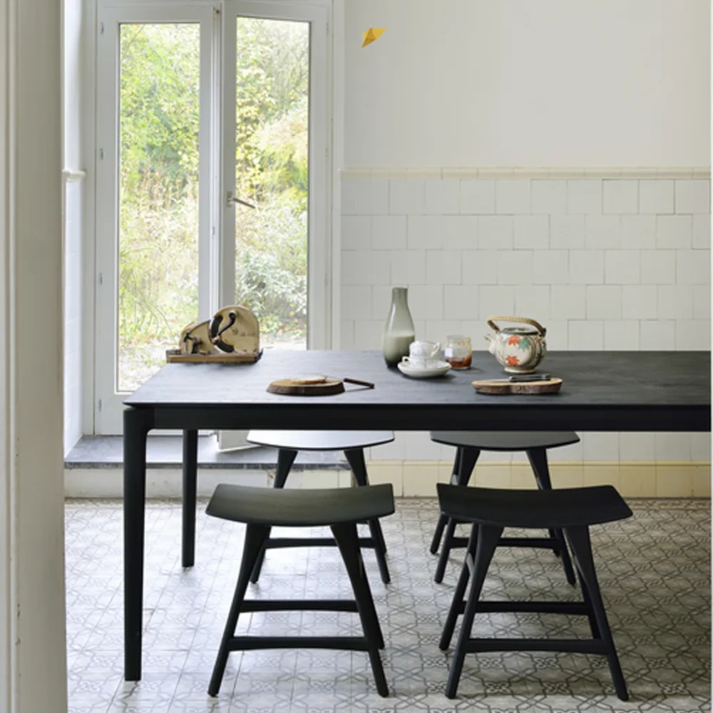 Mesa de comedor Bok 220x95 cm, Roble teñido negro Ethnicraft