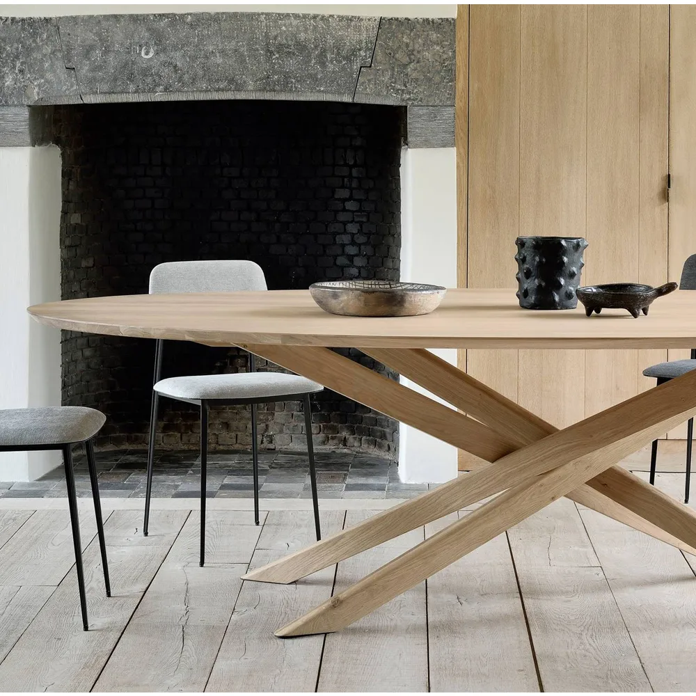 Mesa Mikado ovalada, Roble aceitado con cera dura Ethnicraft