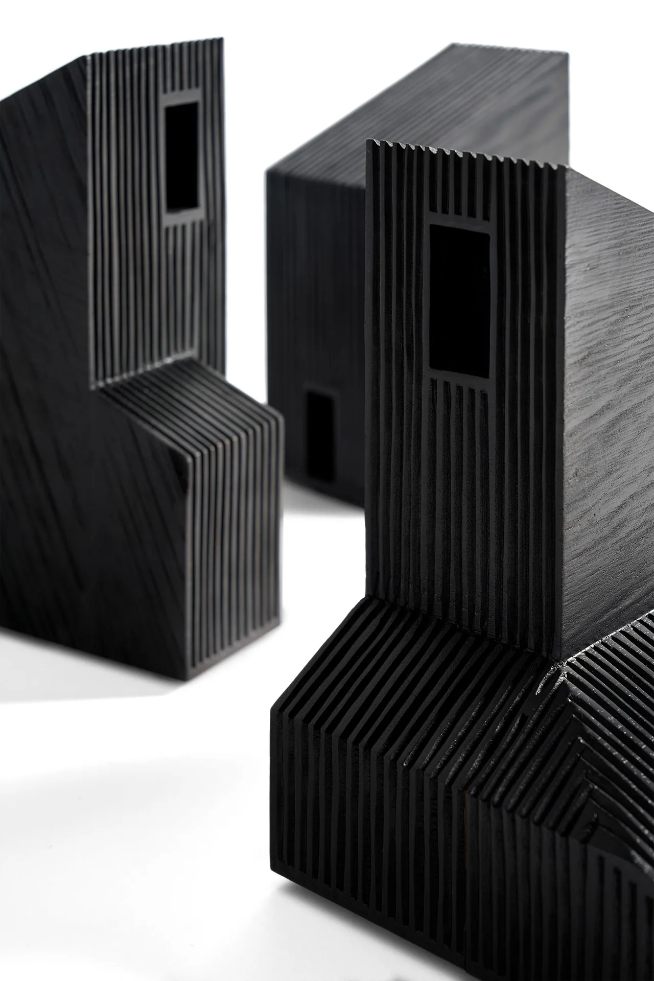 Modern farm house object, Mahogany black Ethnicraft