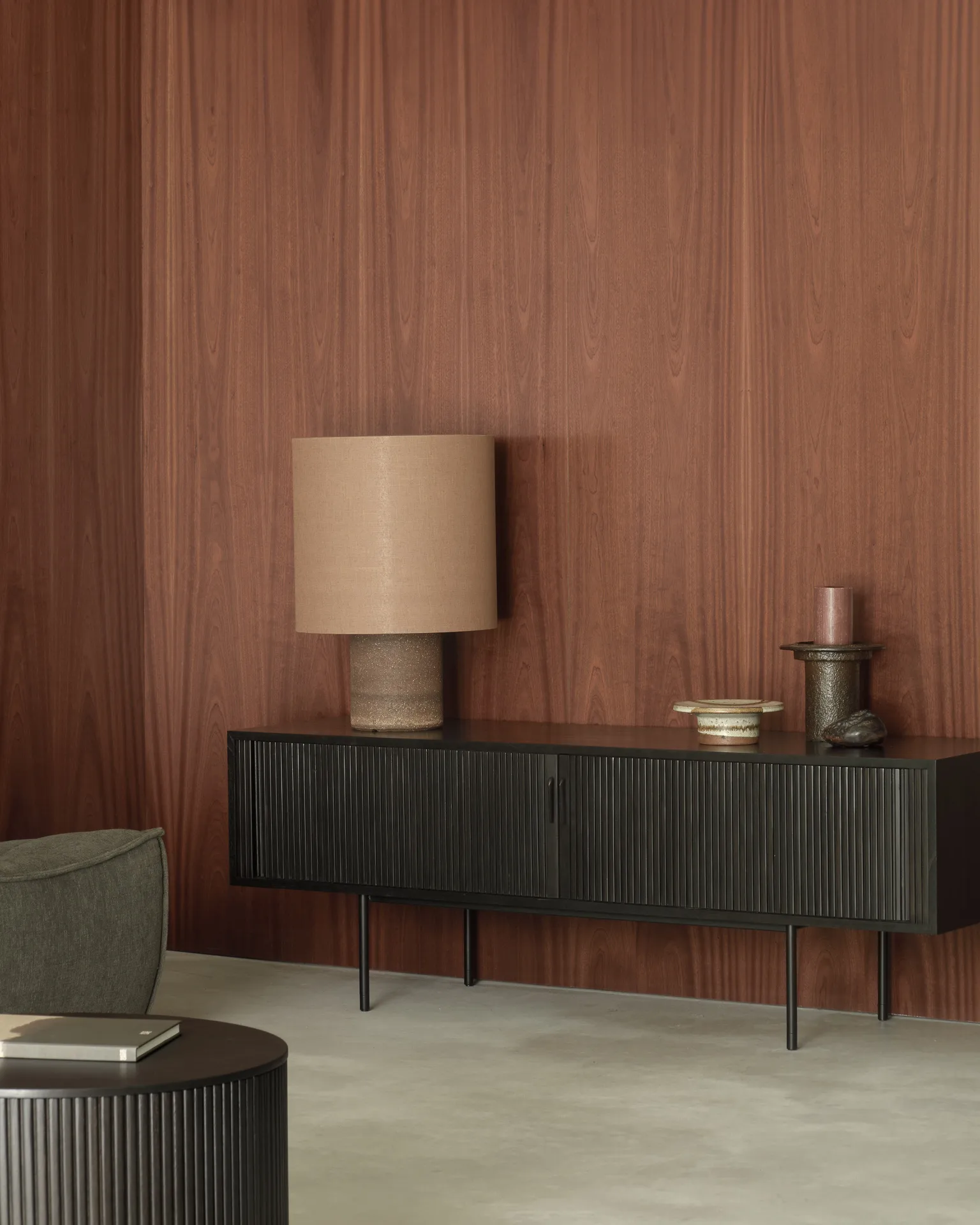 Mueble para TV Roller Max, Lackad teak-negro-2 puertas Ethnicraft