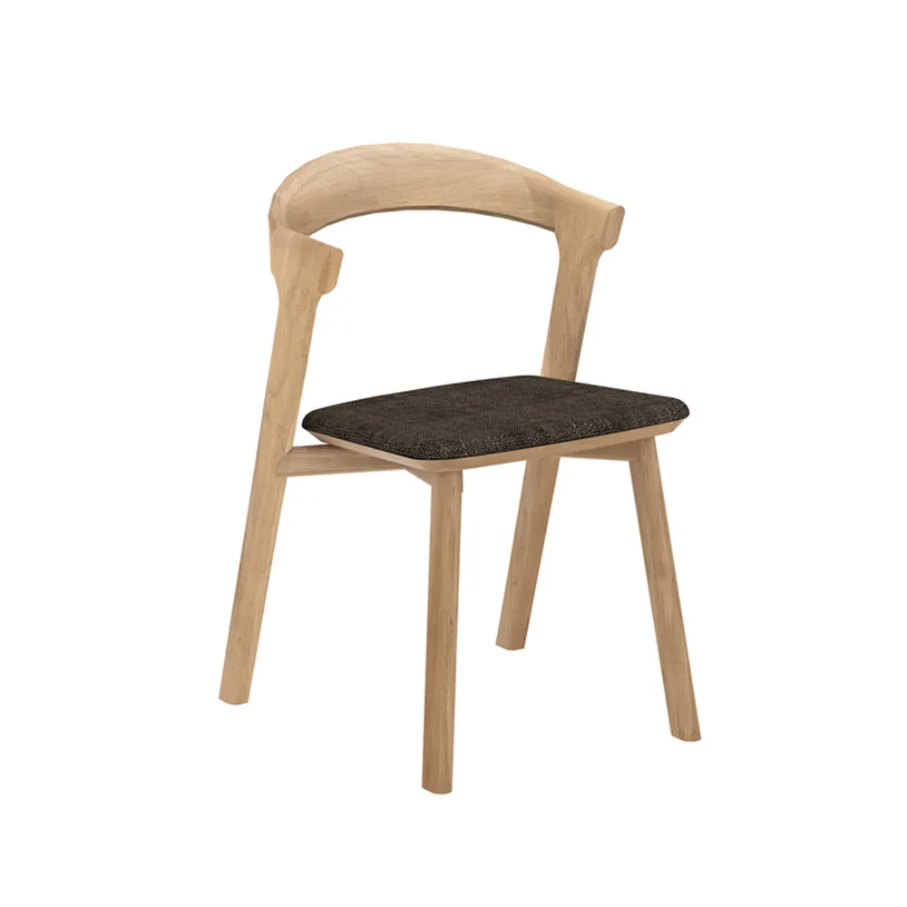Silla con asiento tapizado Bok , Cojín marrón oscuro Ethnicraft