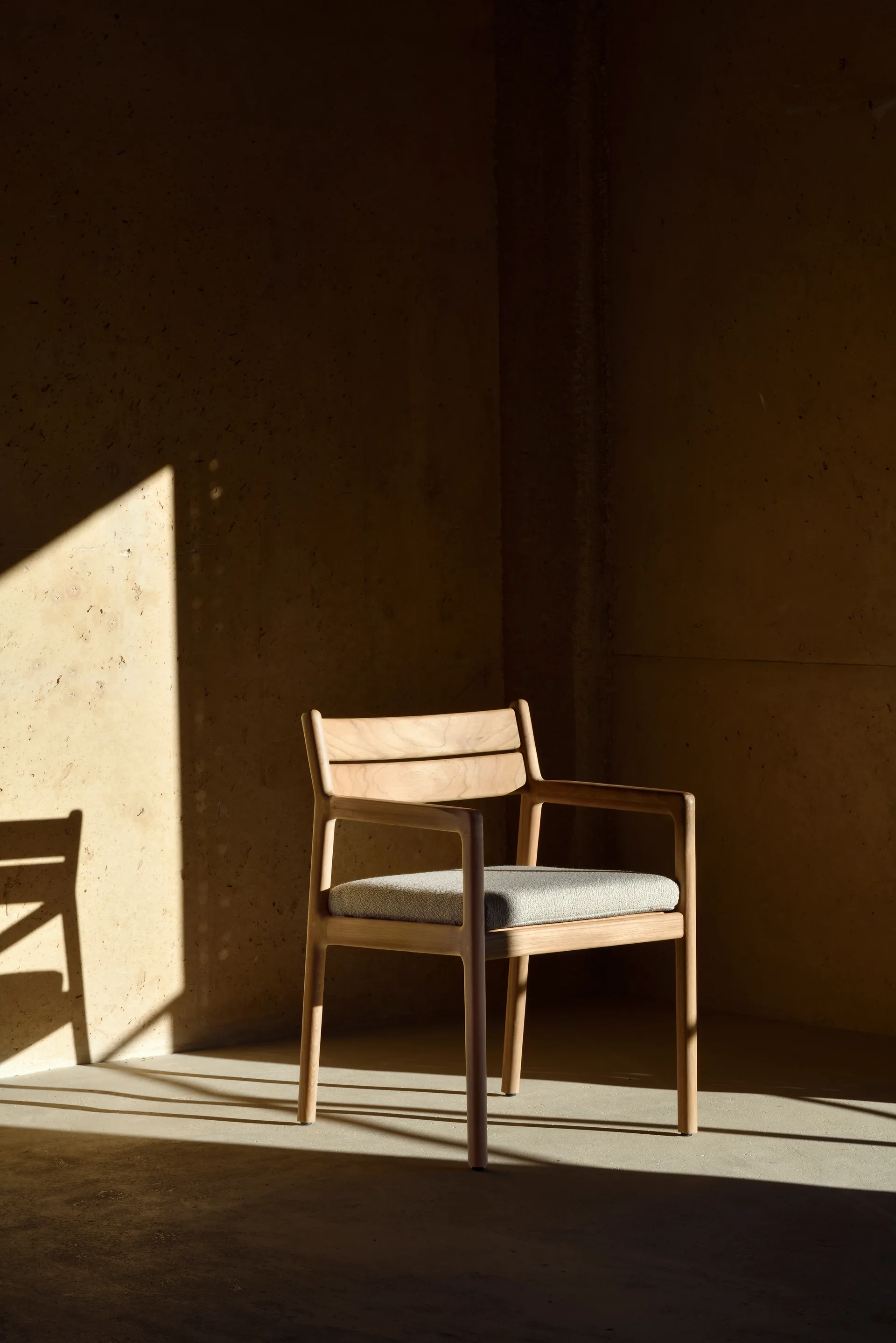 Silla con reposabrazos Jack Outdoor Dining, Natural Ethnicraft