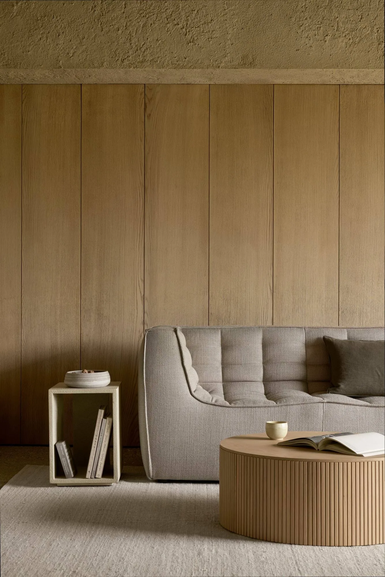 Sofá de 2 plazas N701, Beige, con reposabrazos Ethnicraft