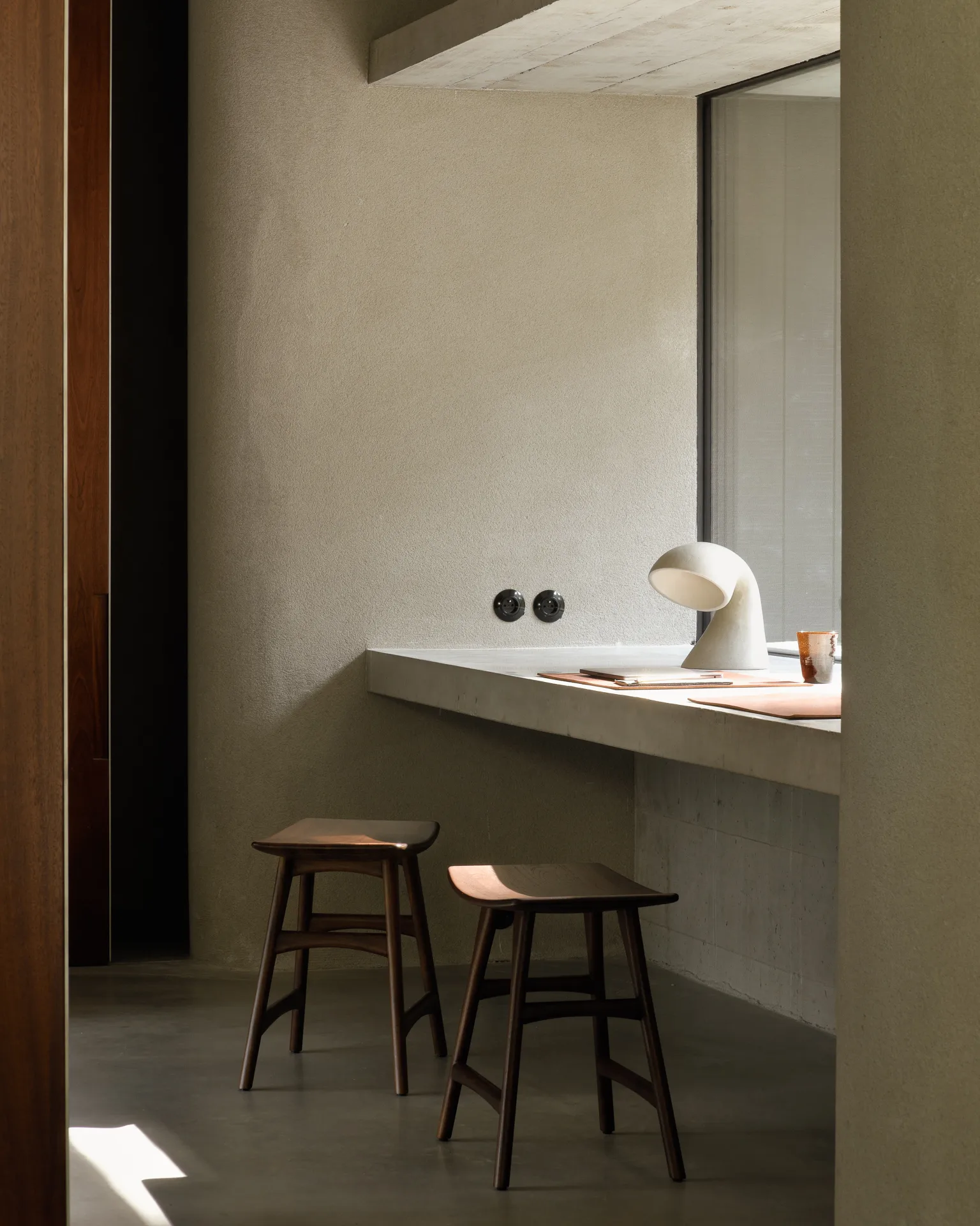 Taburete Osso 48x50 cm, Lackad teak brown Ethnicraft