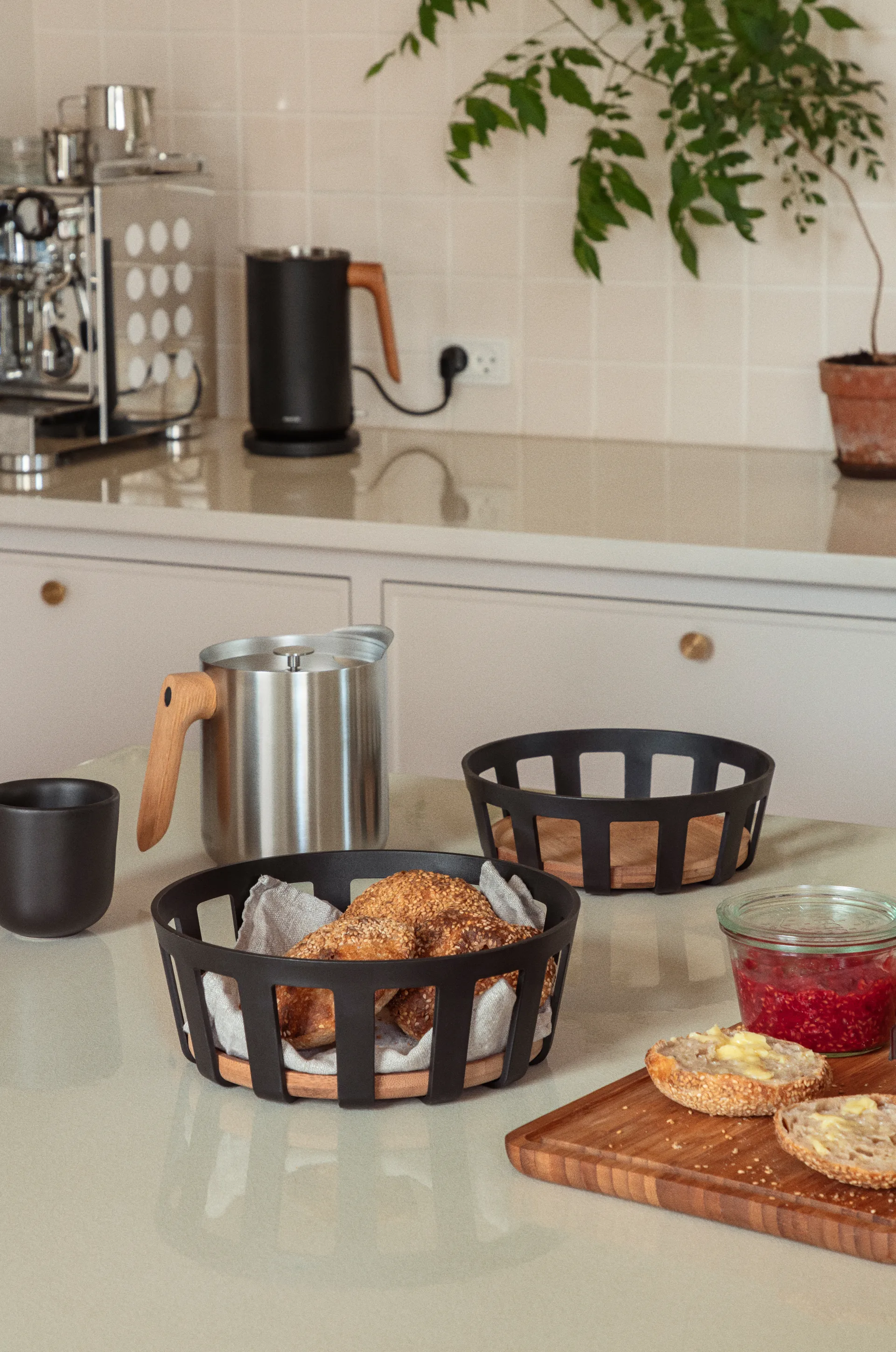Panera Nordic kitchen, Black, large, Ø24,5 cm Eva Solo