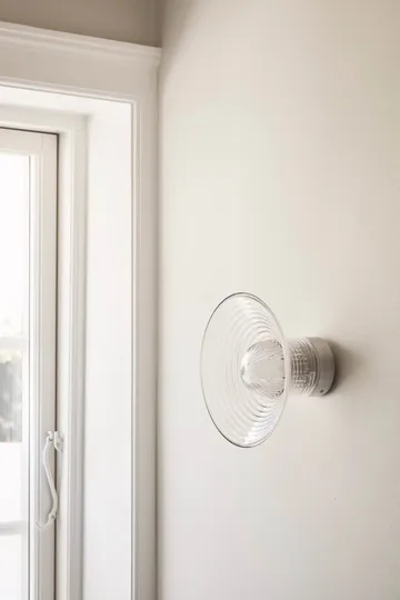 Aplique de pared U12 Sletterhage - Aluminio-cristal opalino, instalación fija - FDB Møbler