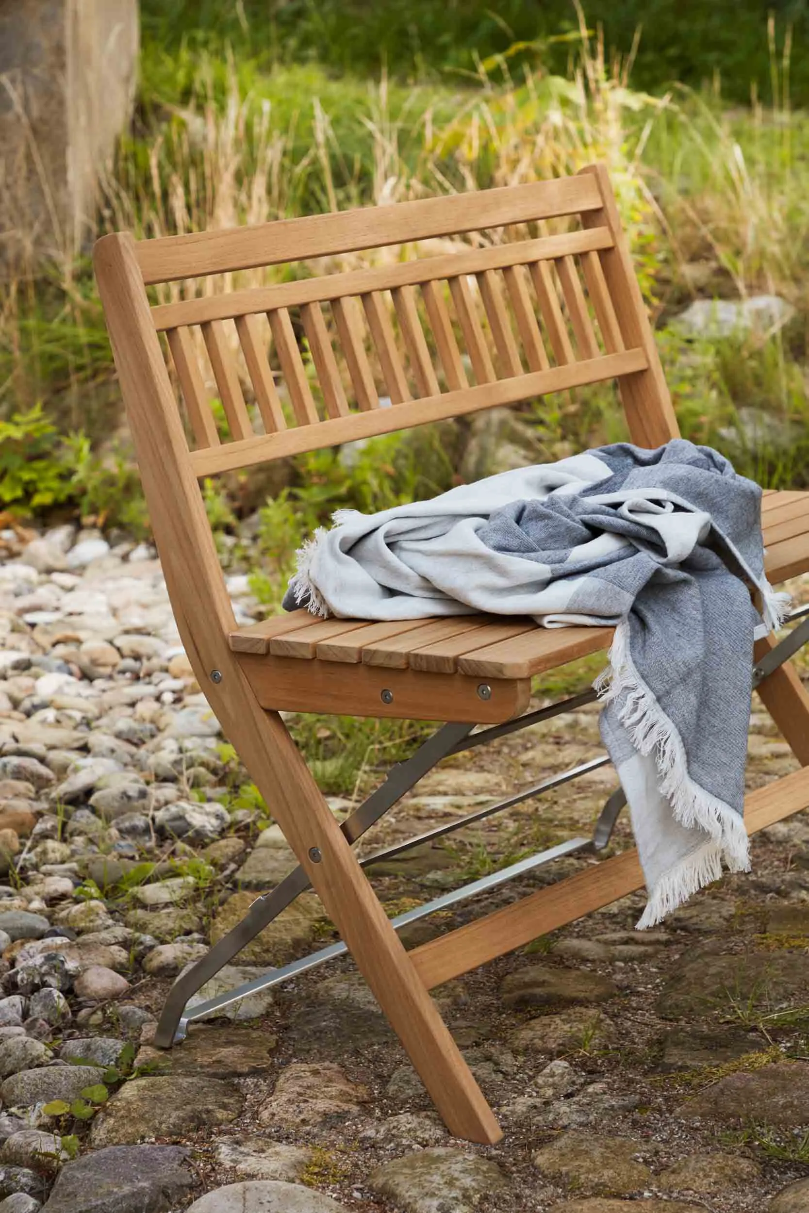 Banco de exterior M24 Lilleø, Teak-acero inoxidable FDB Møbler