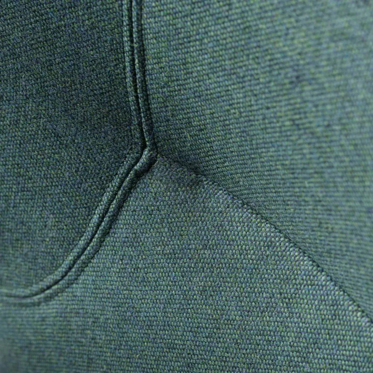 Butaca L35 Gesja Wing Chair, Green-lacquered oak FDB Møbler