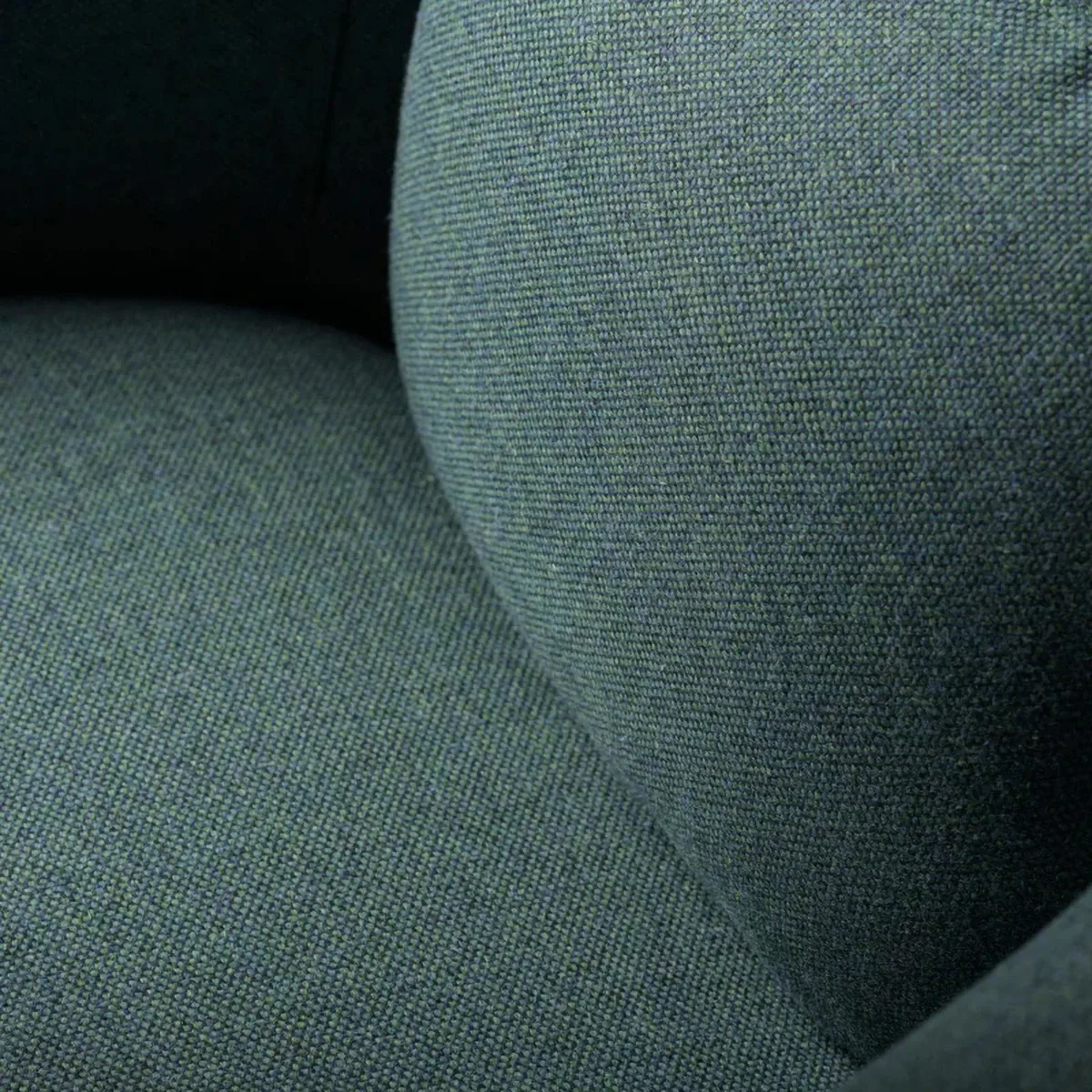 Butaca L35 Gesja Wing Chair, Green-lacquered oak FDB Møbler