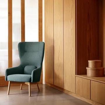 Butaca L35 Gesja Wing Chair - Green-lacquered oak - FDB Møbler