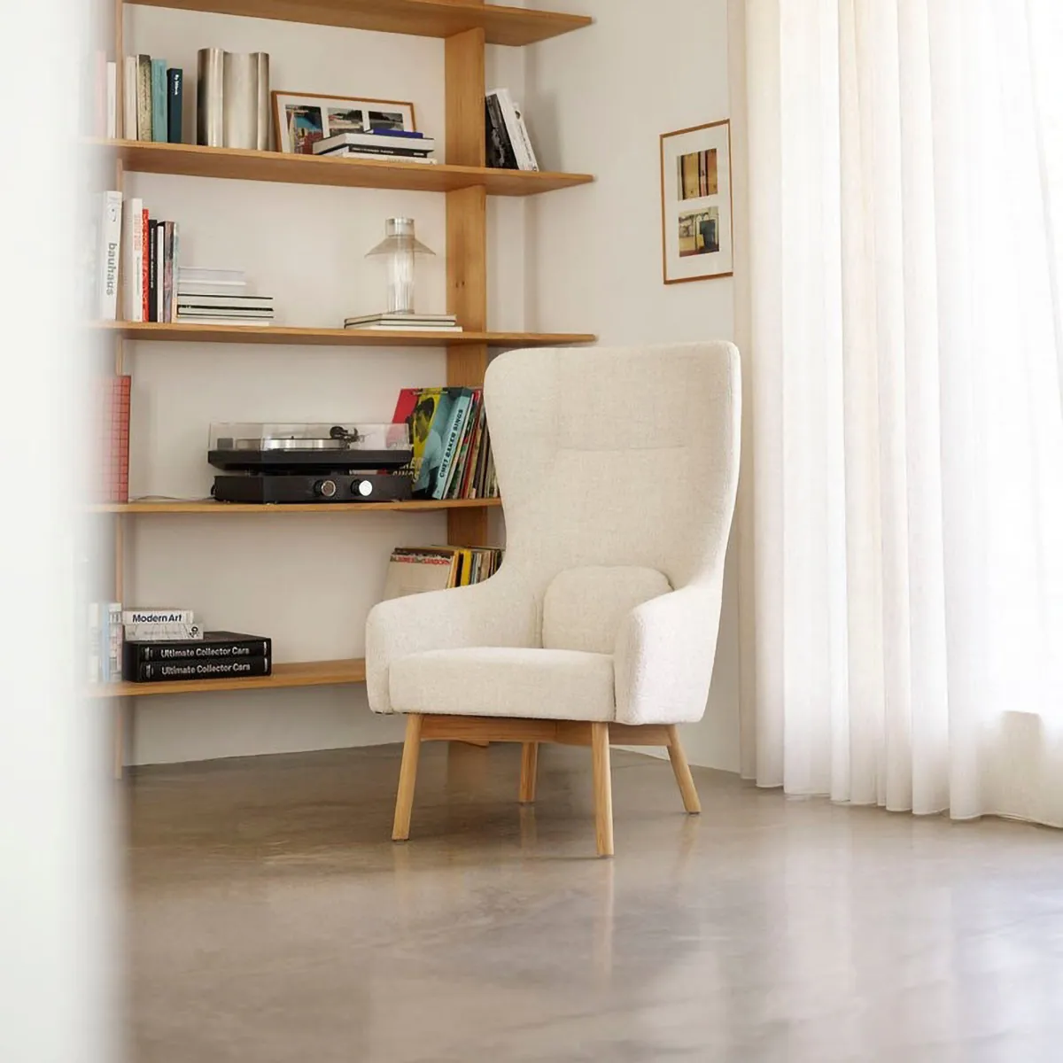 Butaca L35 Gesja Wing Chair, Roble lacado beige FDB Møbler