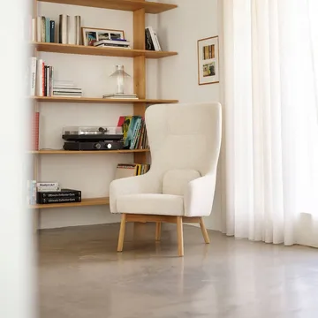 Butaca L35 Gesja Wing Chair - Roble lacado beige - FDB Møbler