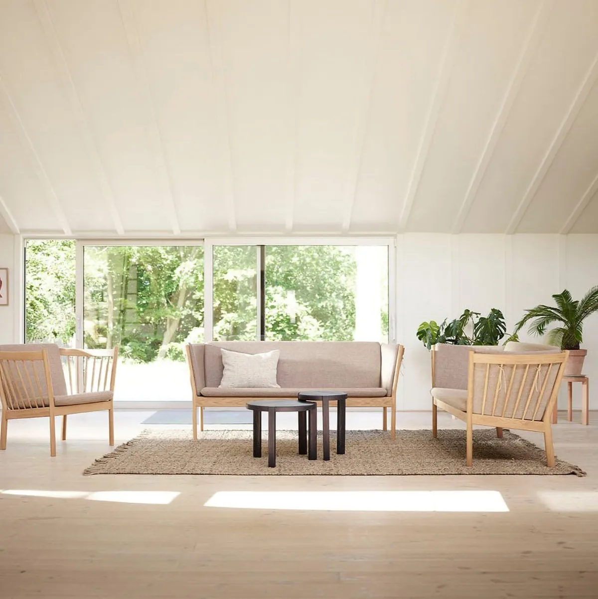 Mesa auxiliar D108 Ragnesminde Ø35 cm, Azul medianoche FDB Møbler