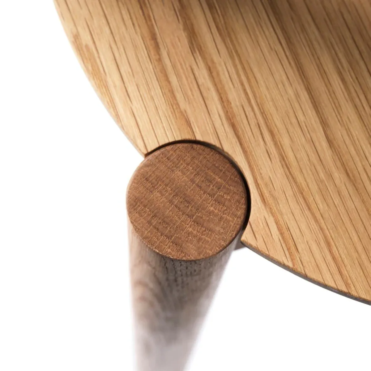 Mesa de centro D102 Søs Ø55 cm, Roble macizo aceitado FDB Møbler