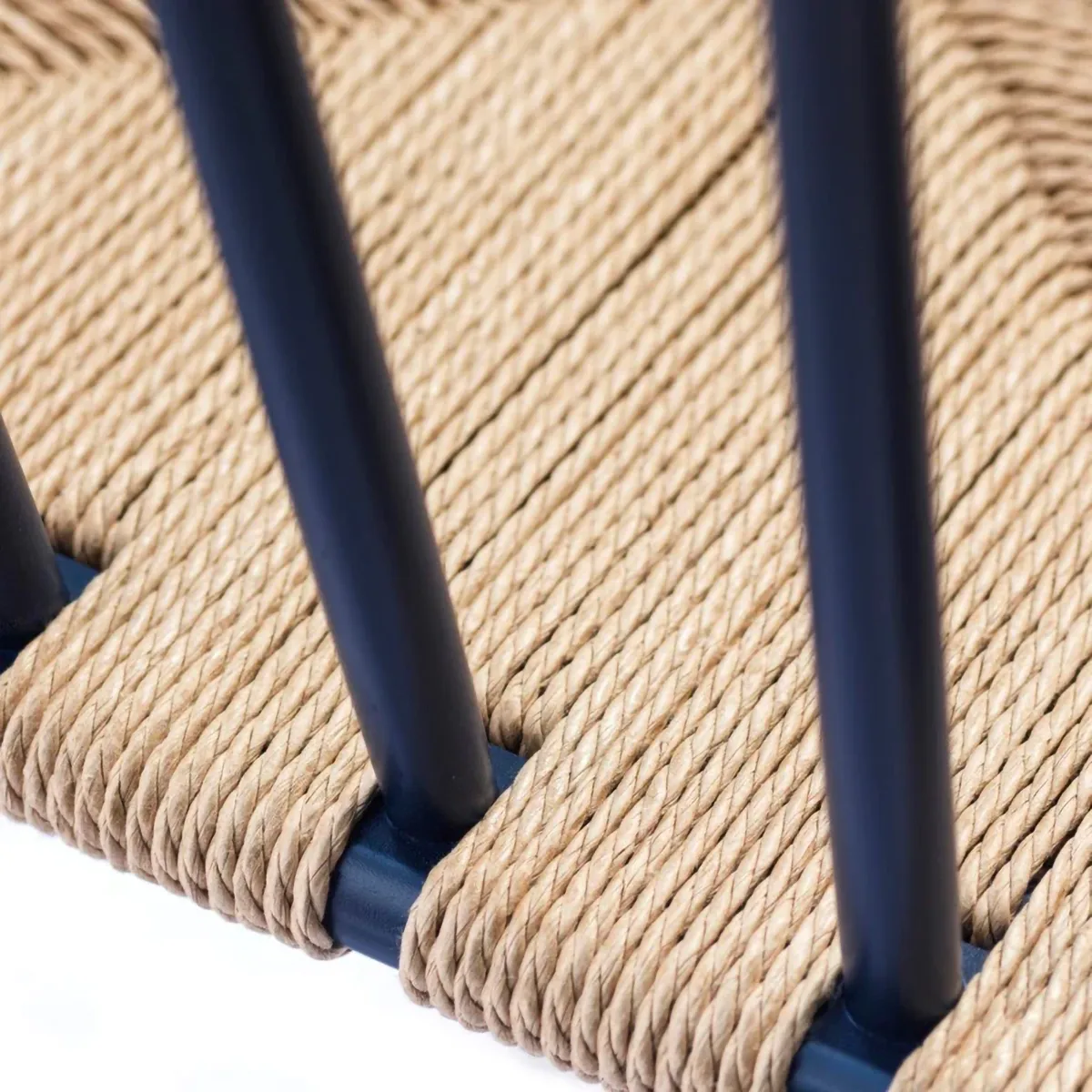 Silla con reposabrazos J82, Steel blue haya-paper cord FDB Møbler