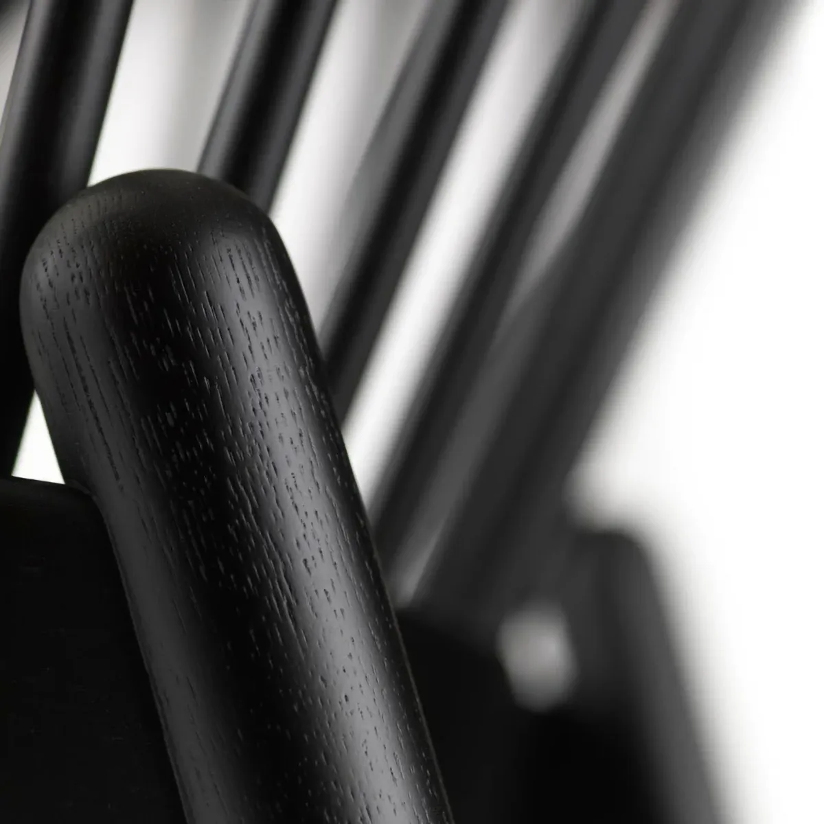 Silla J166 Jørna, Roble pintado en negro-dark blue FDB Møbler