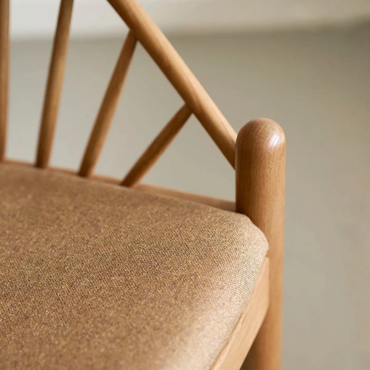 Silla J166 Jørna, Smoked oak-brown FDB Møbler