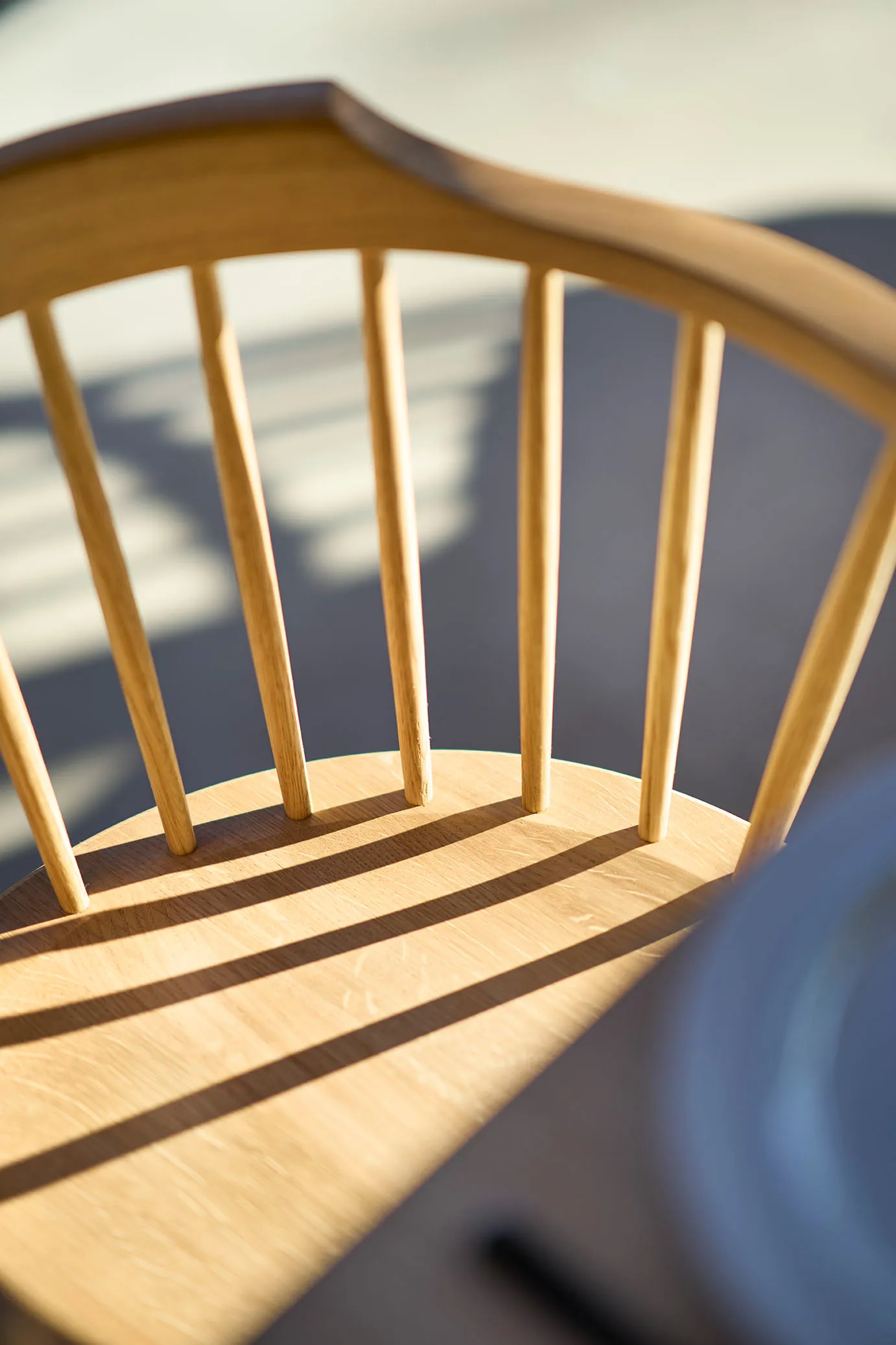 Silla J18, Oak brown oiled FDB Møbler