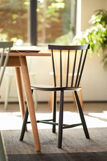 Silla J46 - Beech violet hair painted - FDB Møbler