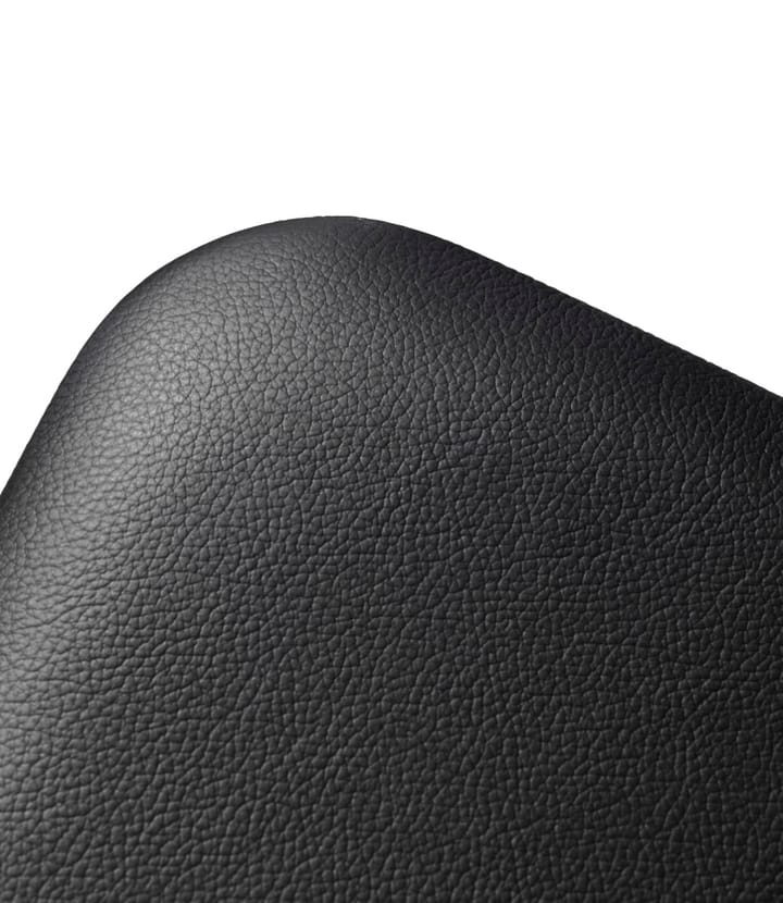 Silla J48, Oak black painted-black leather FDB Møbler