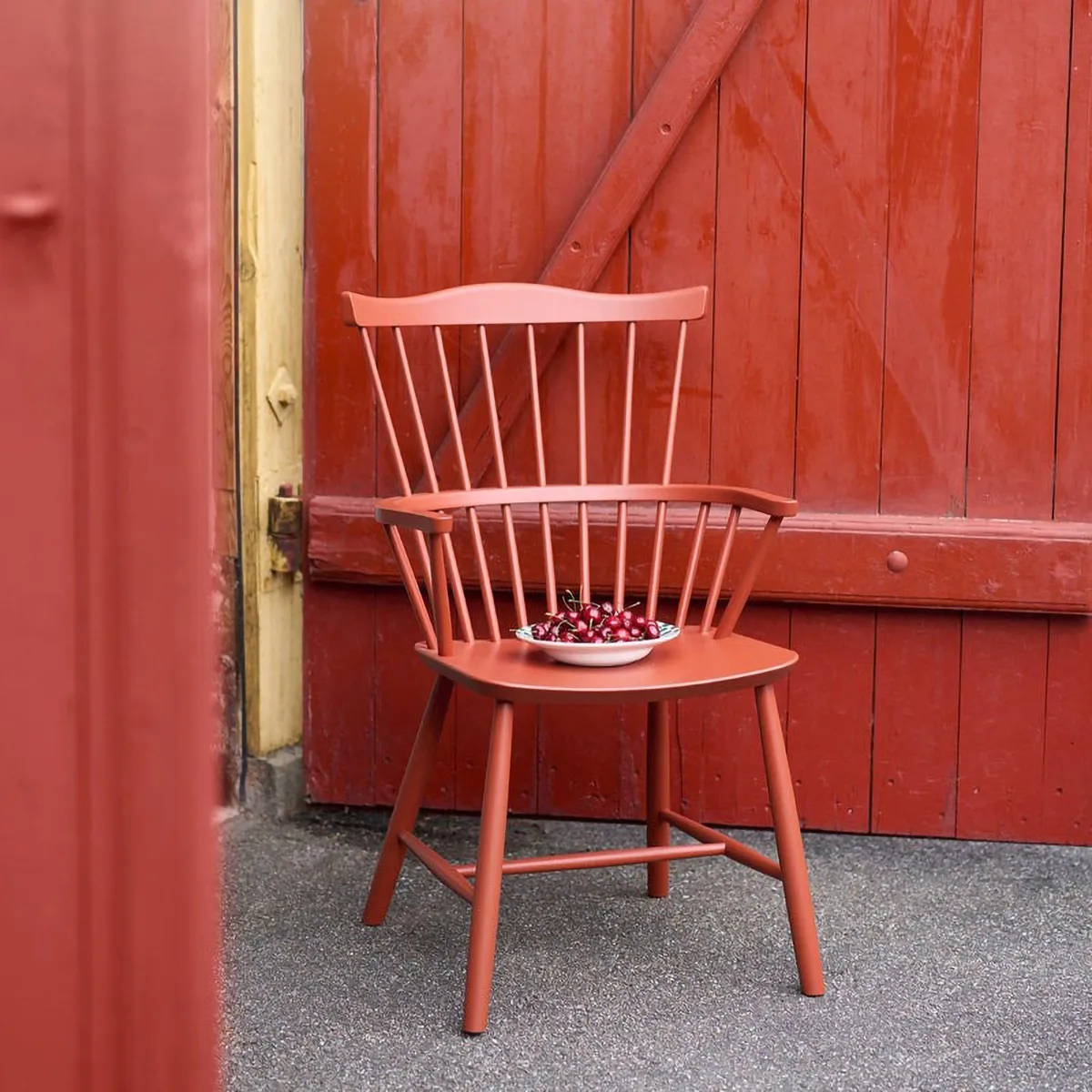 Silla J52B, Rojo ladrillo FDB Møbler