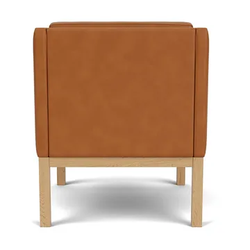 Sillón con reposabrazos L46 MK155 easy chair - Roble lacado-cuero cognac - FDB Møbler