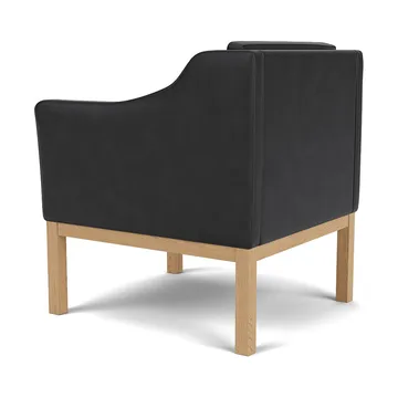 Sillón con reposabrazos L46 MK155 easy chair - Roble lacado-cuero negro - FDB Møbler