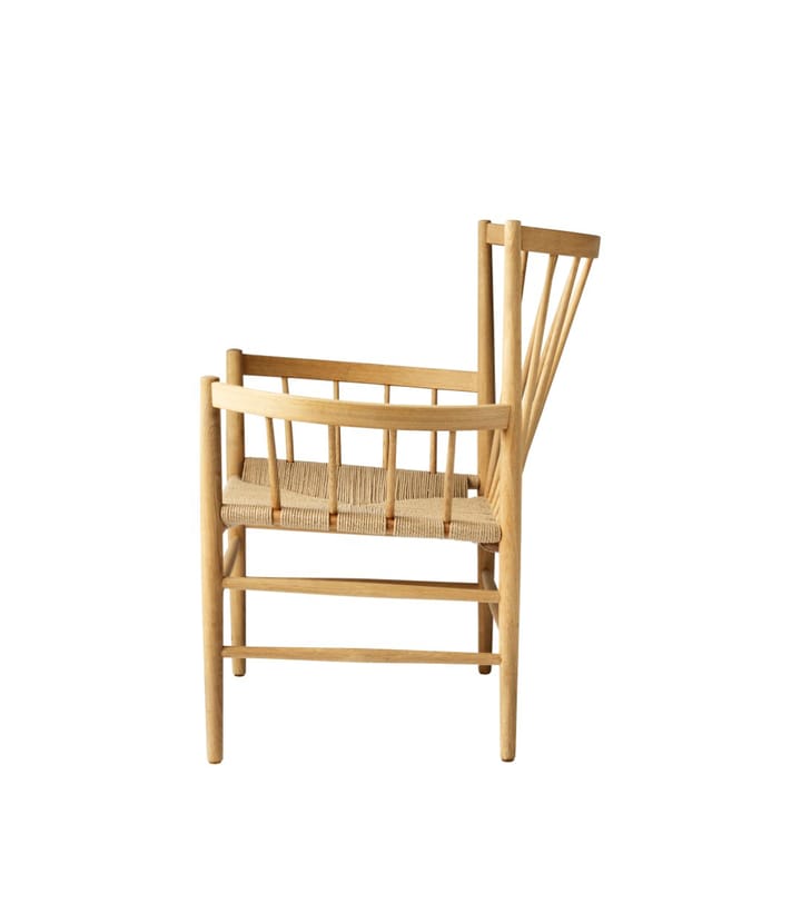 Sillón J82, Oak nature lacquered FDB Møbler
