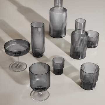 2 Copas de champán Ripple - smoked grey - Ferm Living
