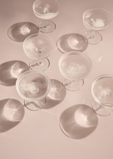 2 Copas de champán Ripple - transparente - Ferm Living