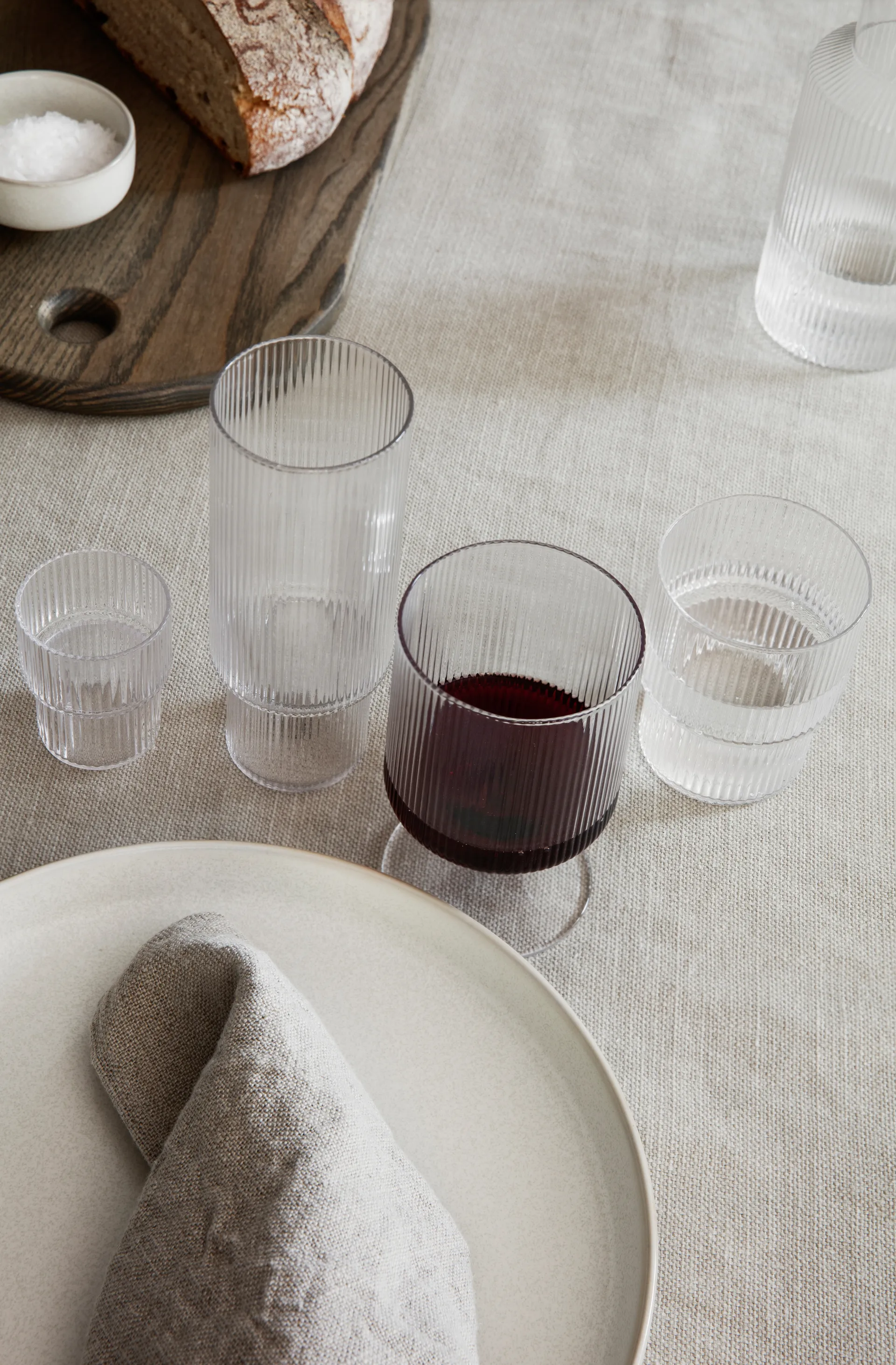 2 Copas de vino Ripple, transparente Ferm Living