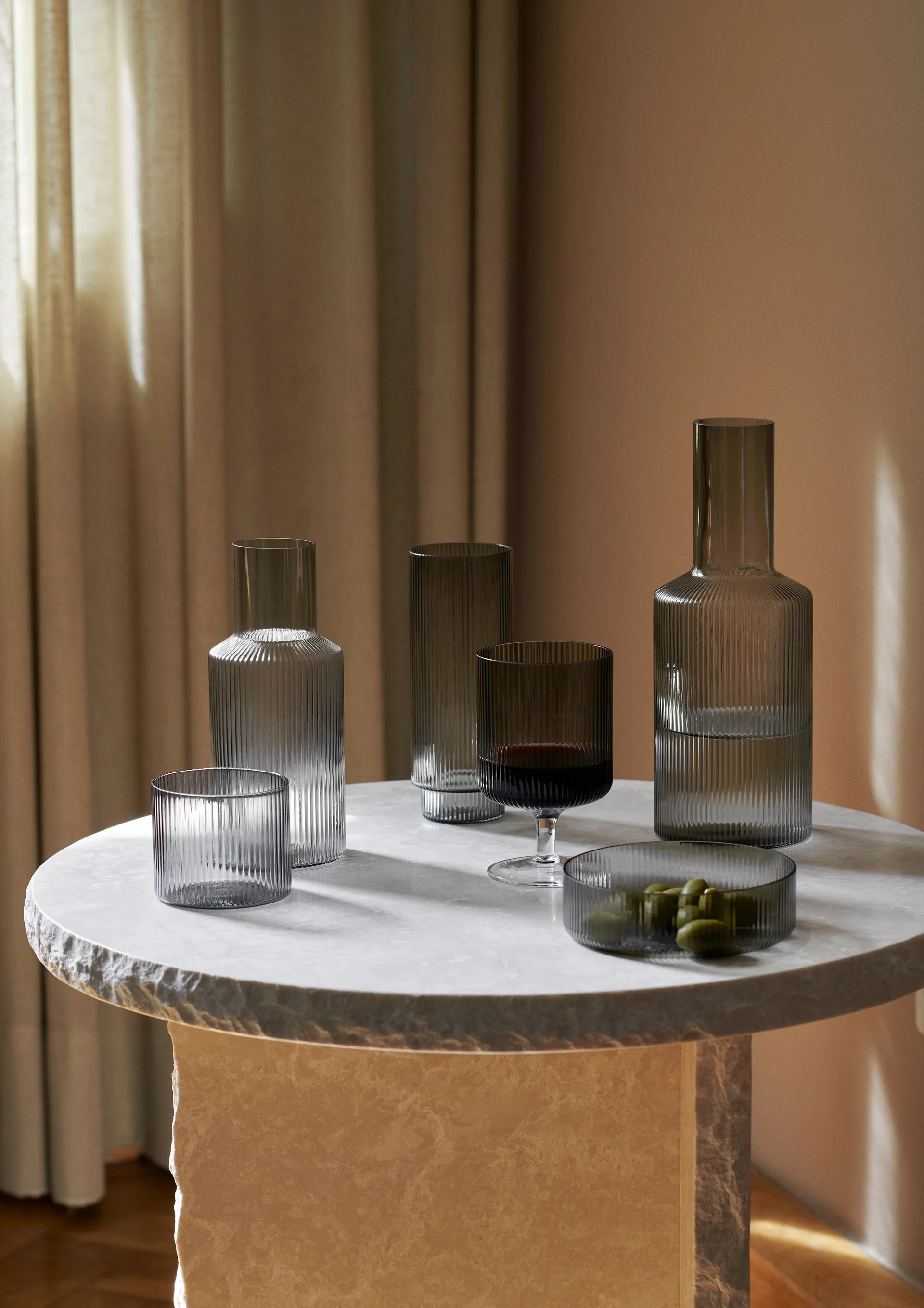 4 Vasos bajos Ripple, Smoked Grey Ferm Living