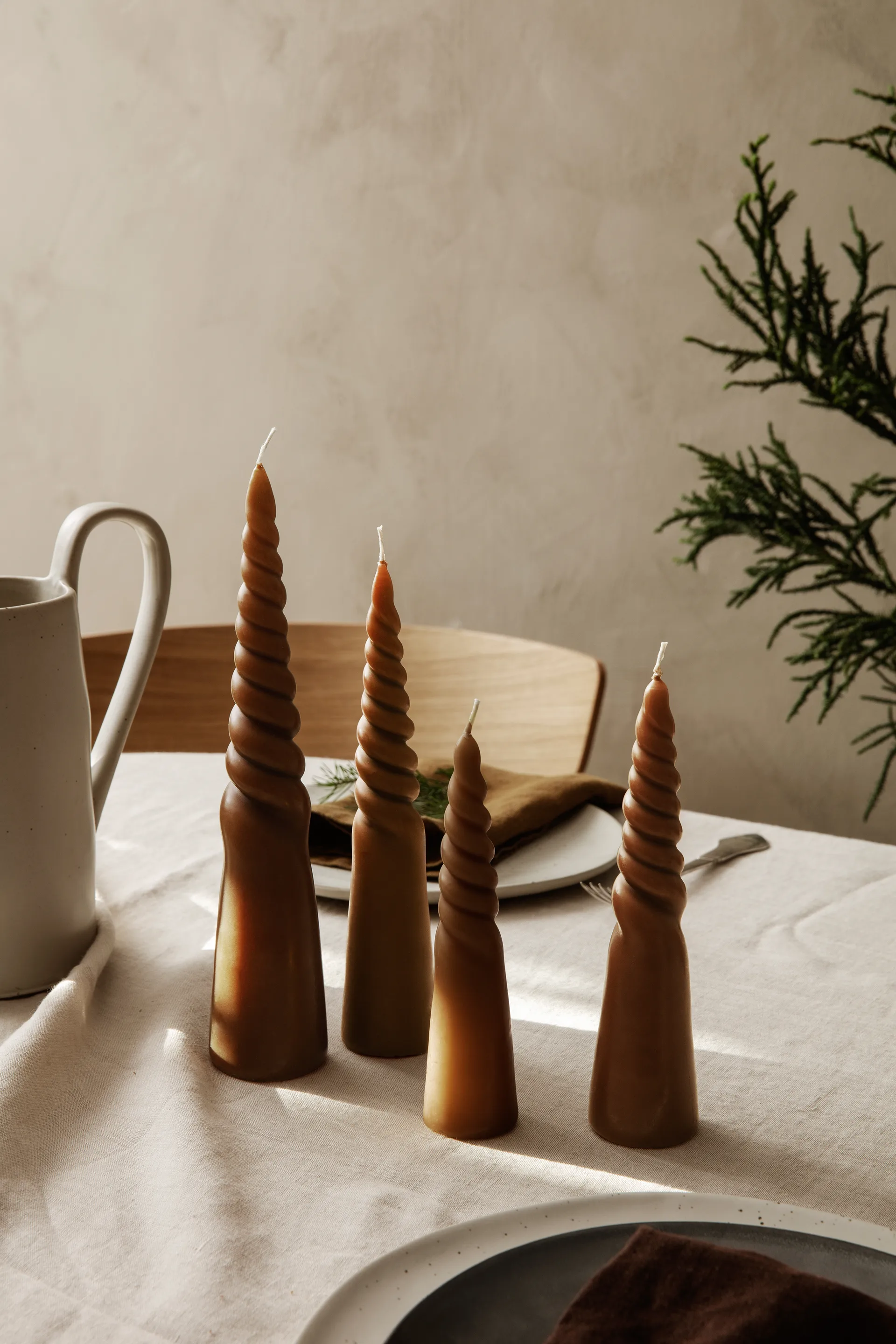 4 Velas Twisted candles, ámbar Ferm Living