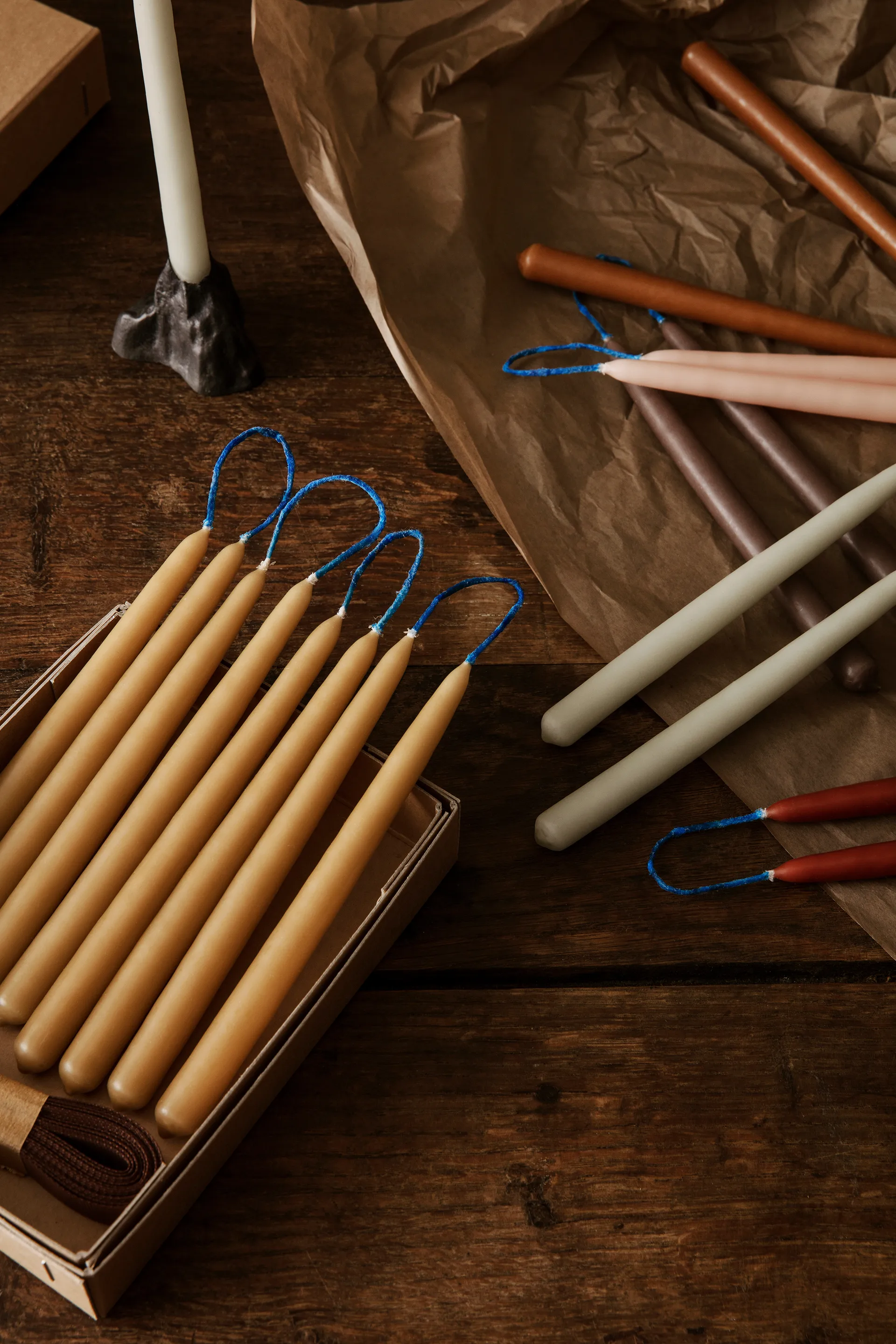 8 Velas hechas a mano Dipped candles 15 cm, Rust Ferm Living