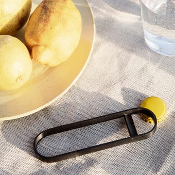 Abrebotellas Fein - negro - Ferm Living