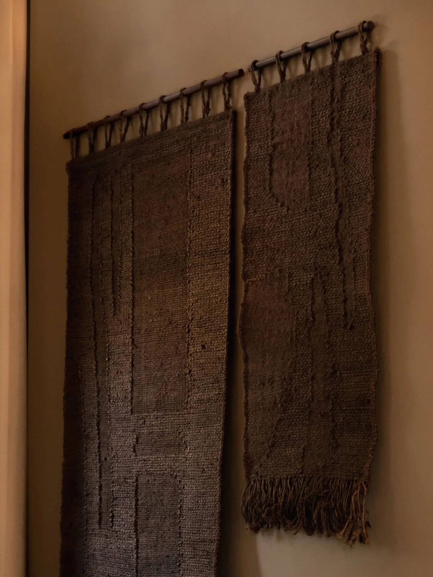 Adorno de pared Harvest 100x165 cm, Dark chocolate Ferm Living