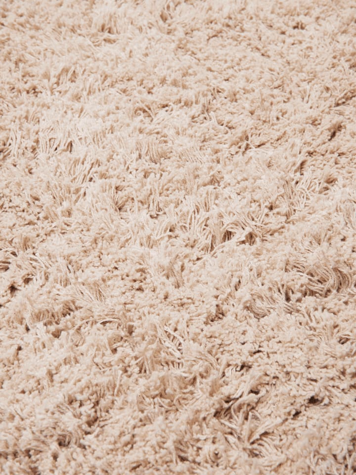 Alfombra Amass long pile 140x140 cm, Off-white Ferm Living