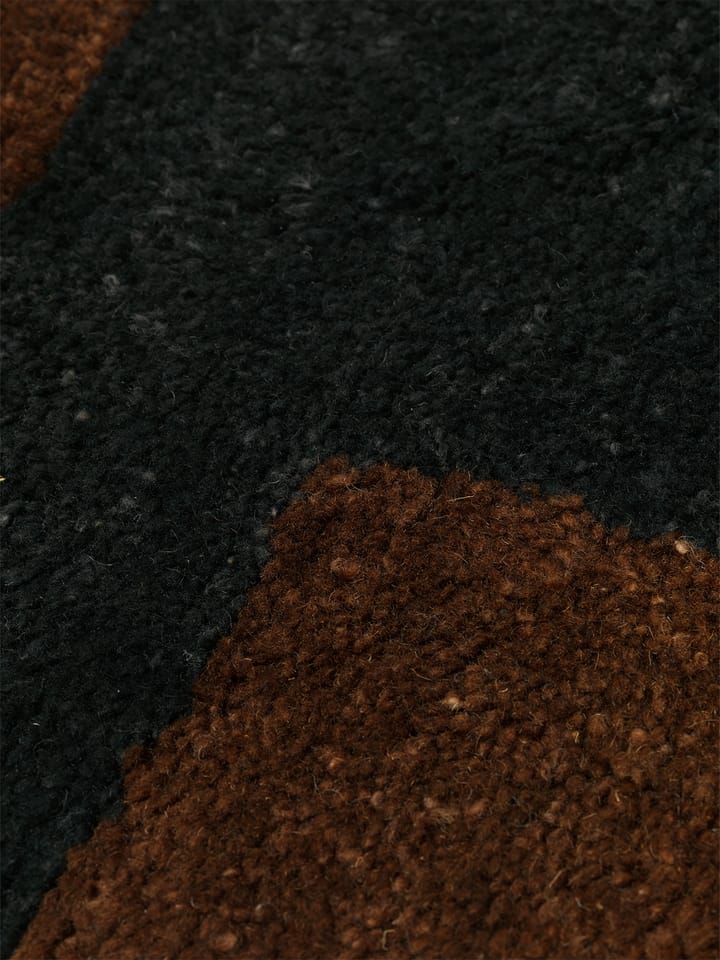 Alfombra anudada a mano Mara 120x180 cm - Black-chocolate - ferm LIVING