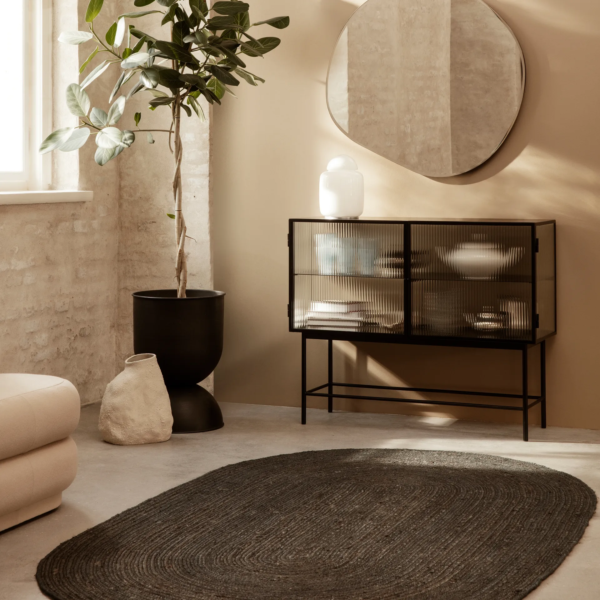 Alfombra de yute ovalada Eternal small, Black Ferm Living