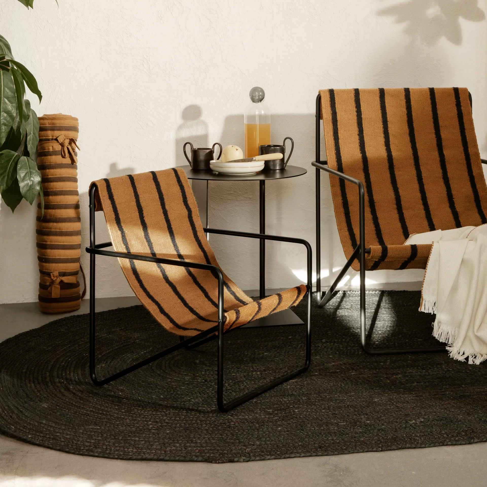 Alfombra de yute ovalada Eternal small, Black Ferm Living