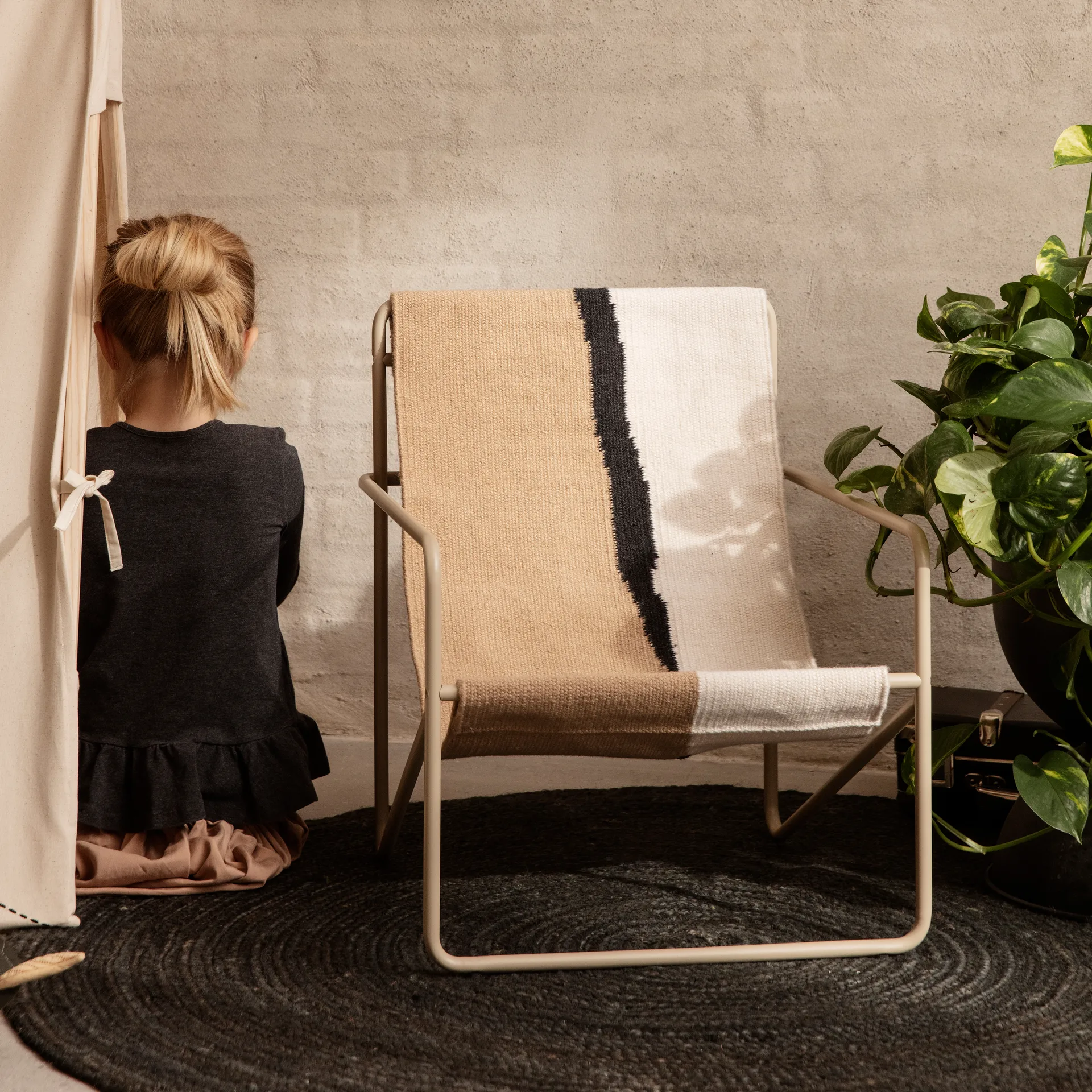 Alfombra de yute redonda Eternal small, Black Ferm Living