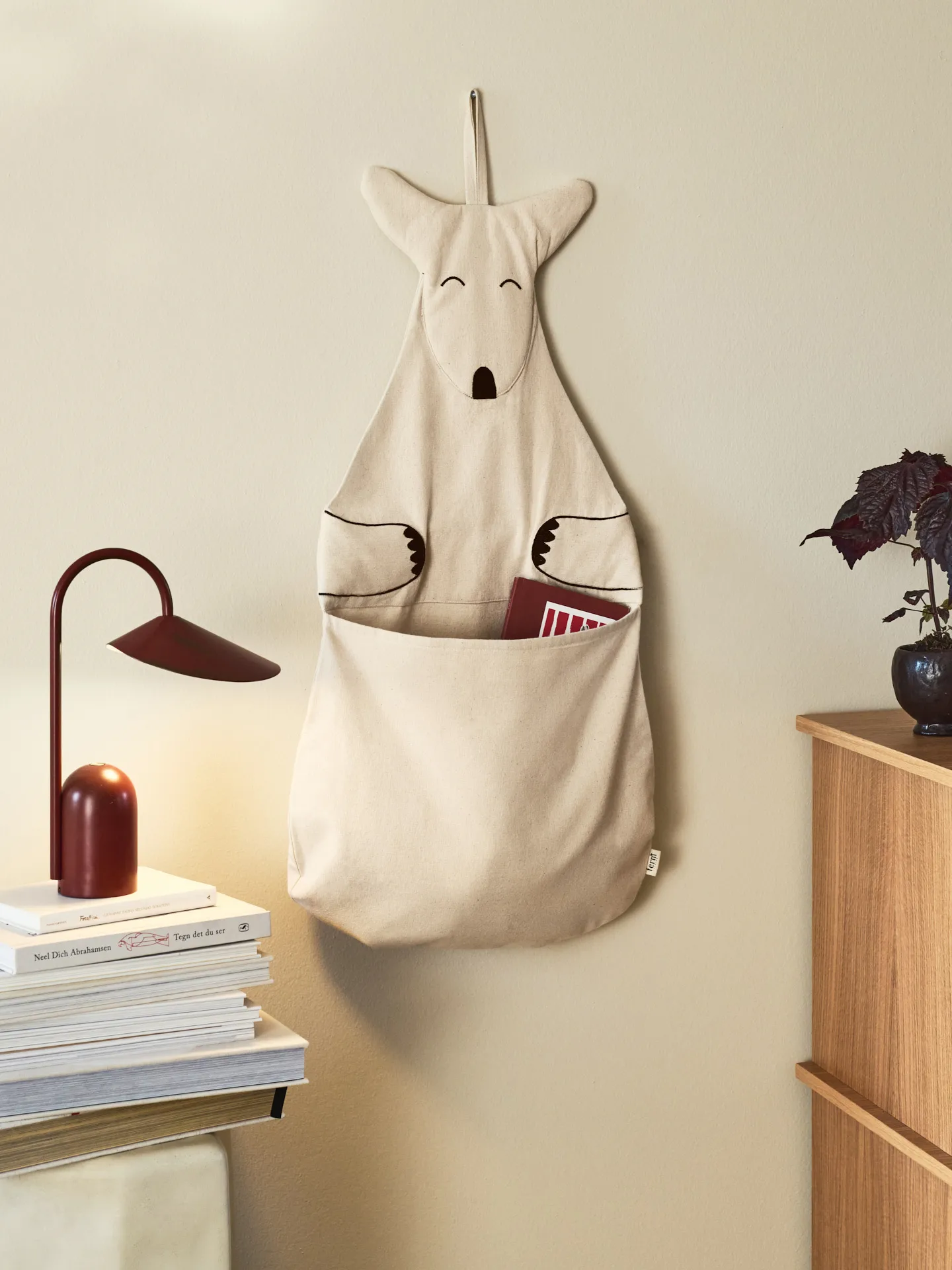 Almacenamiento de pared Kangaroo, Undyed Ferm Living