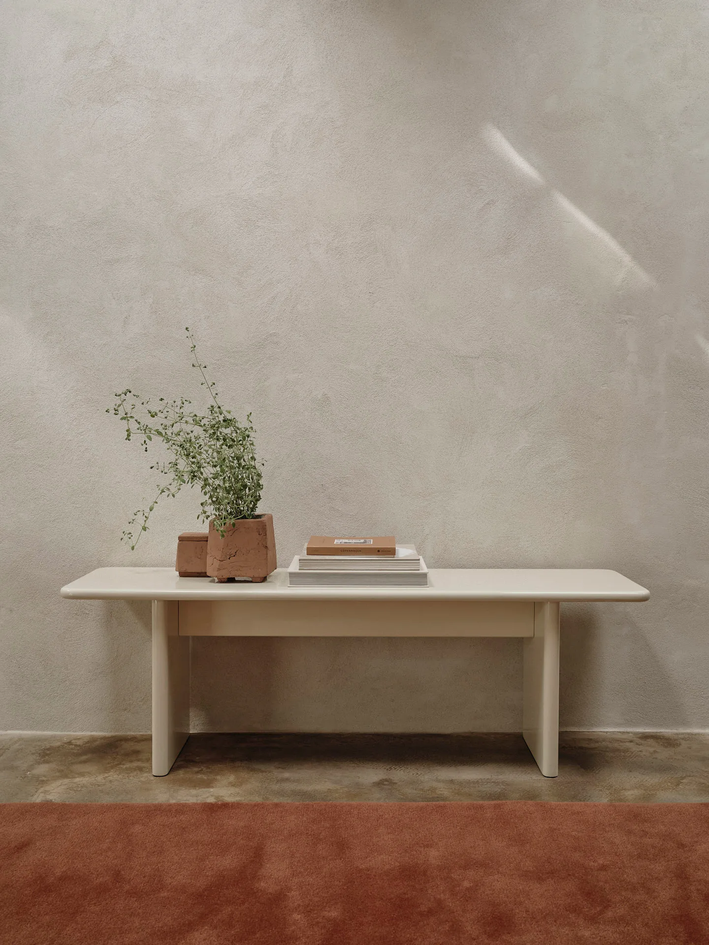 Banco Rink 140 cm, Eggshell Ferm Living